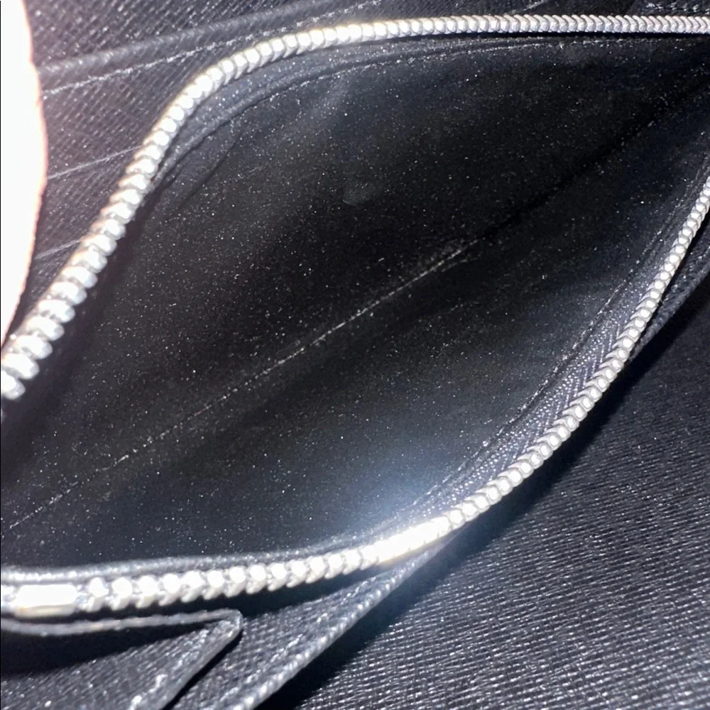 Louis Vuitton Black Epi Zippy Wallet Organizer